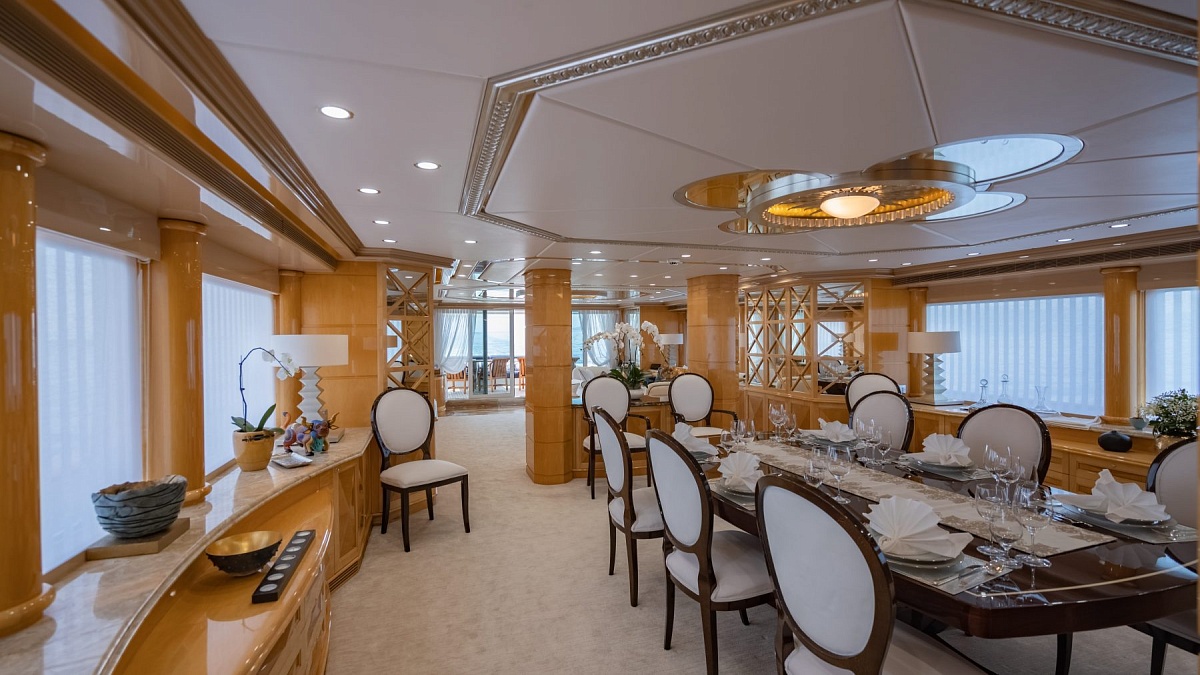 Аренда моторной яхты 	Heesen 129 Lady Azul на Пхукете